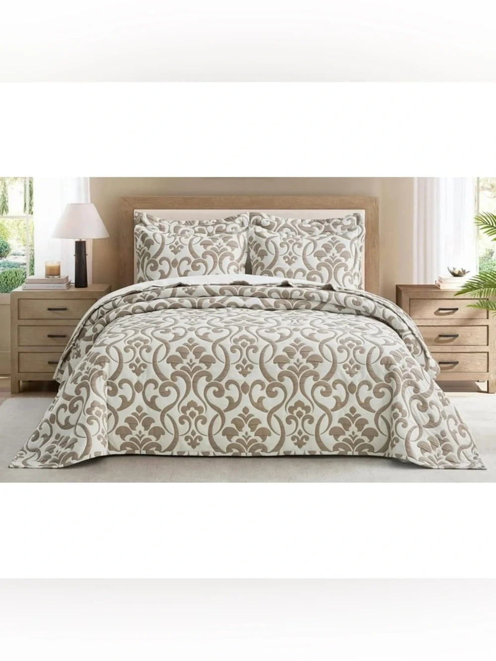 Plush Damask Reversible cal king 5  piecequilt Set in Taupe and White